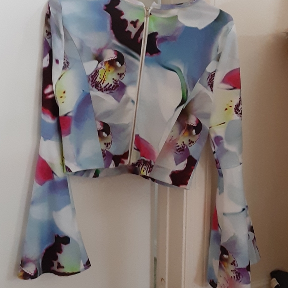 Bebe - Picture 2 of 2